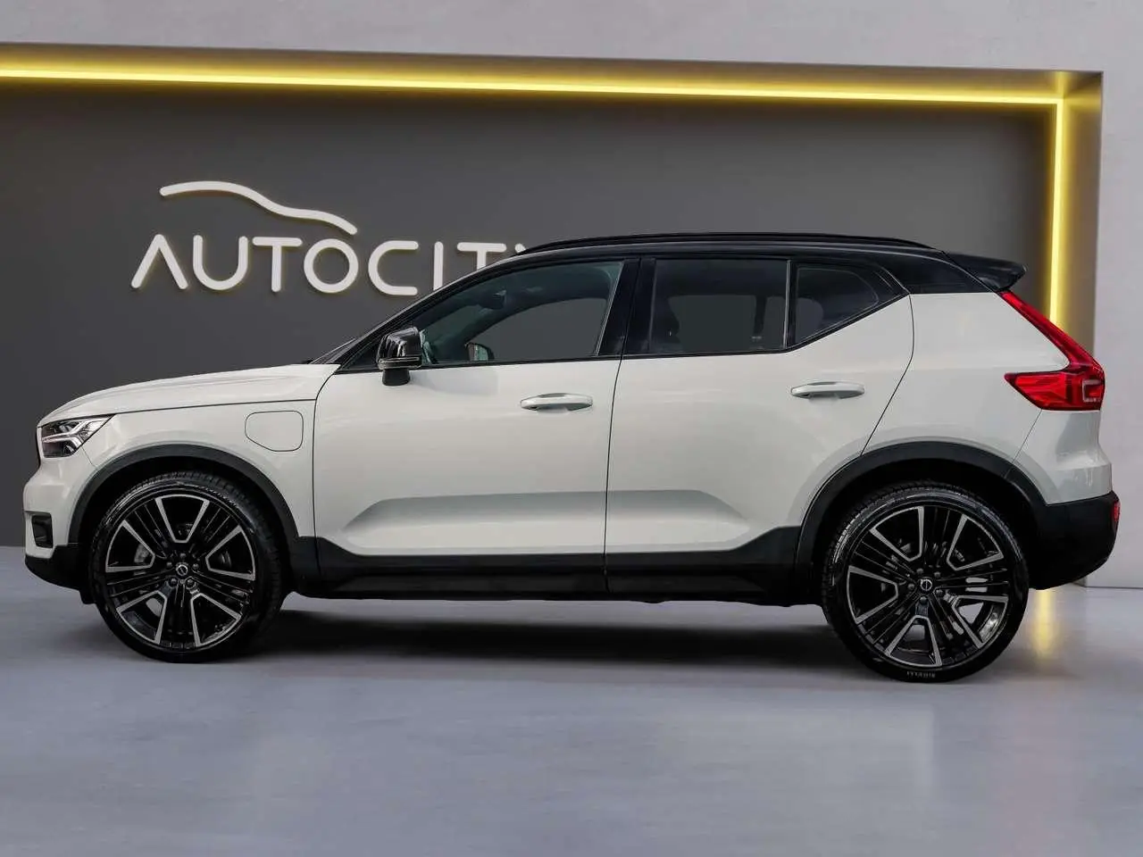 Photo 1 : Volvo Xc40 2020 Hybrid