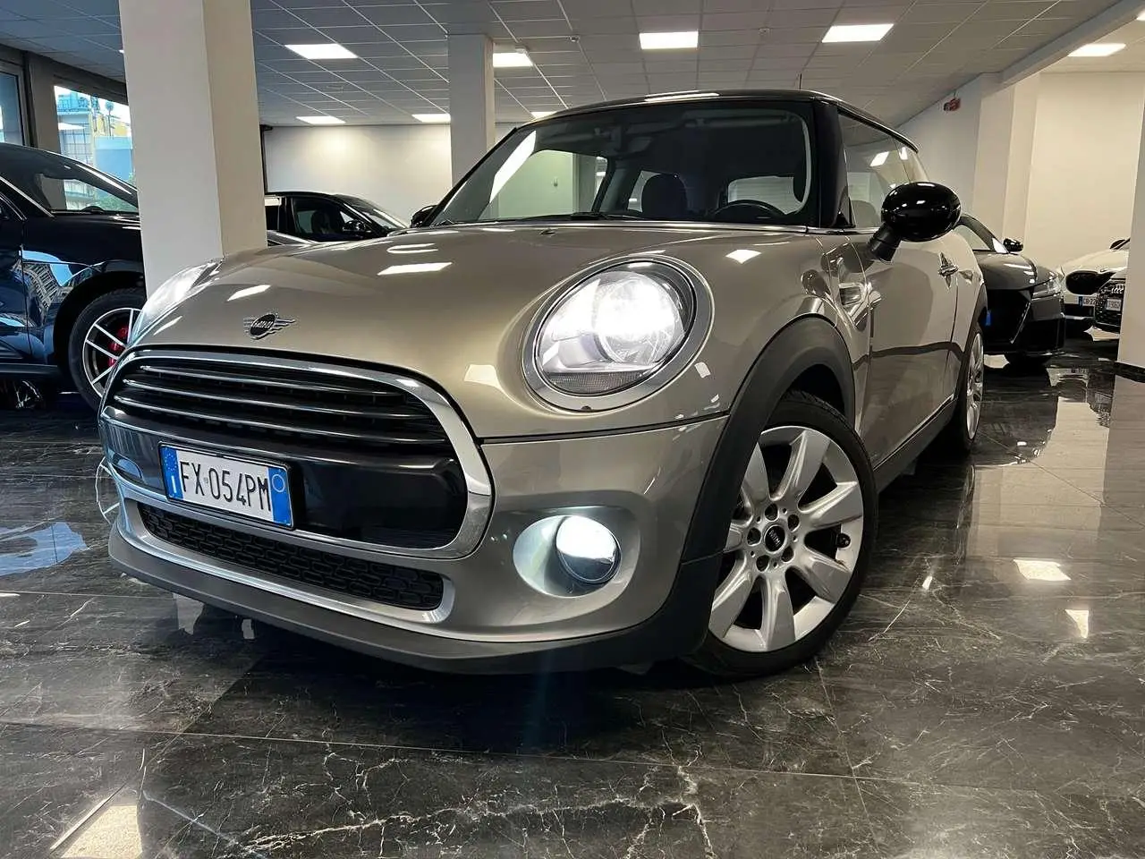 Photo 1 : Mini Cooper 2019 Essence