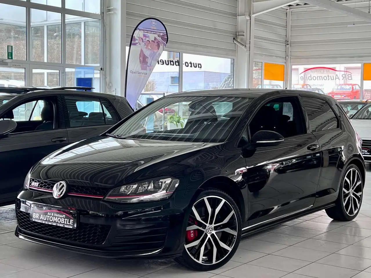 Photo 1 : Volkswagen Golf 2015 Petrol