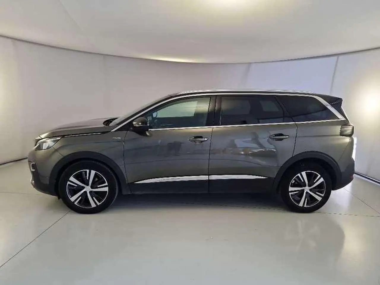 Photo 1 : Peugeot 5008 2020 Diesel