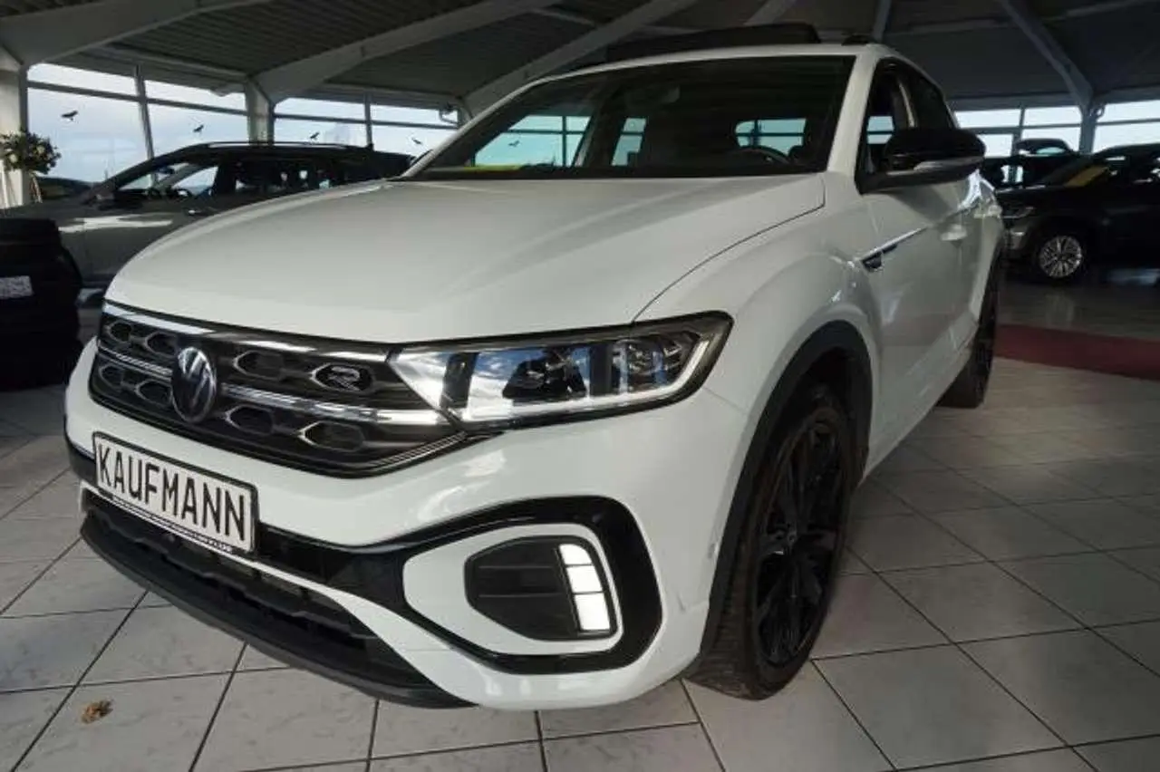 Photo 1 : Volkswagen T-roc 2024 Essence