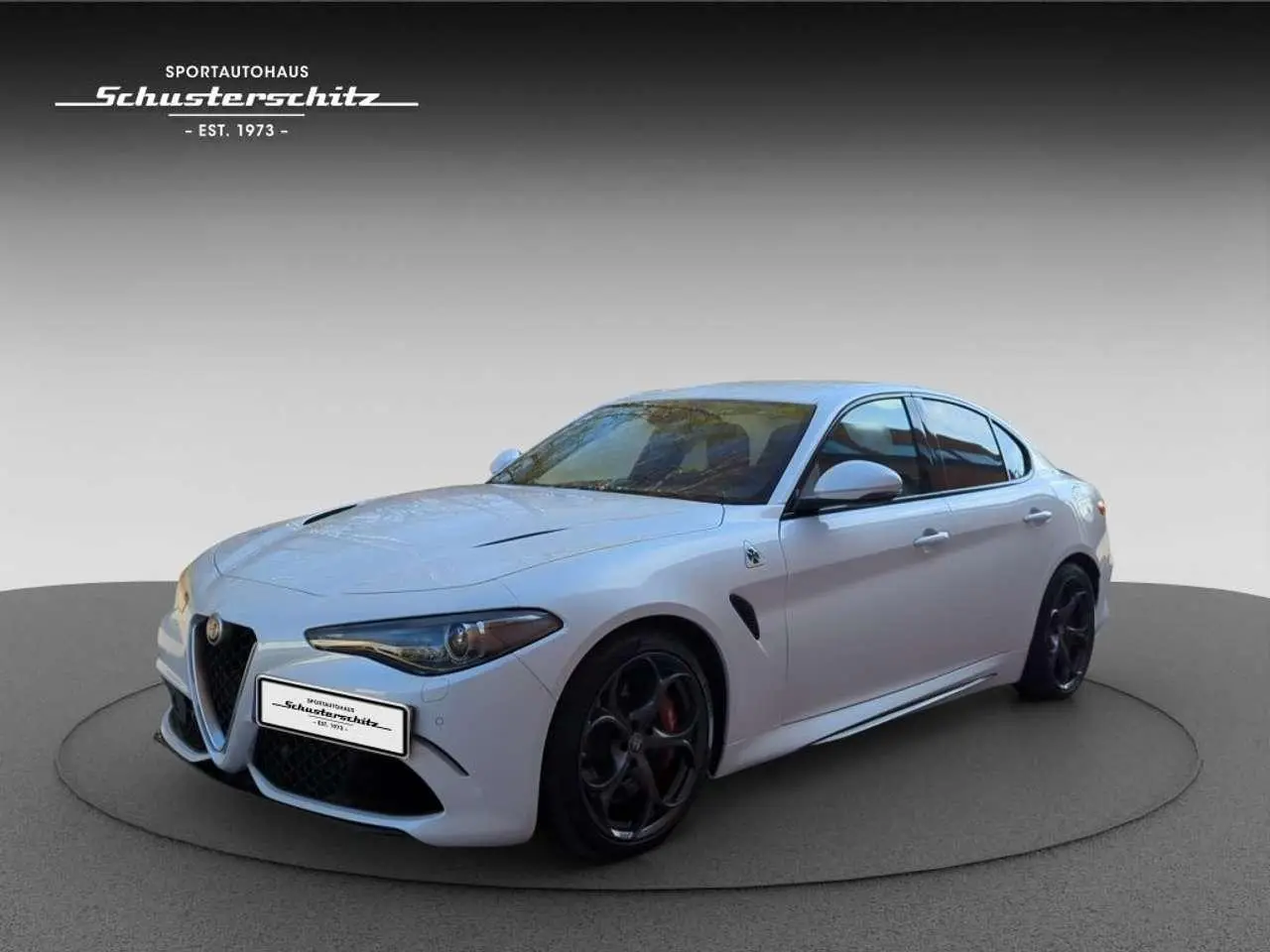 Photo 1 : Alfa Romeo Giulia 2017 Essence