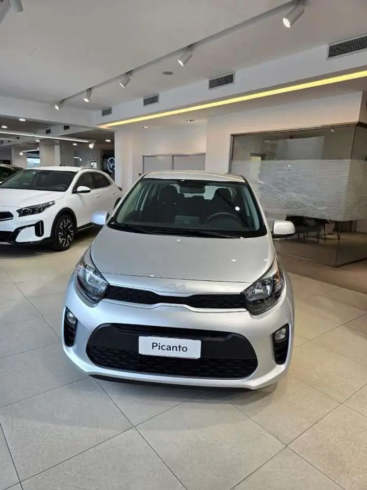 Photo 1 : Kia Picanto 2023 Petrol