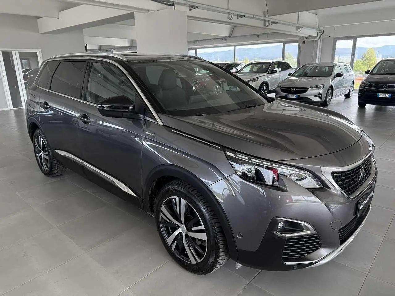 Photo 1 : Peugeot 5008 2020 Petrol