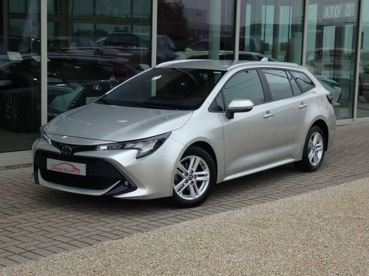 Photo 1 : Toyota Corolla 2020 Petrol