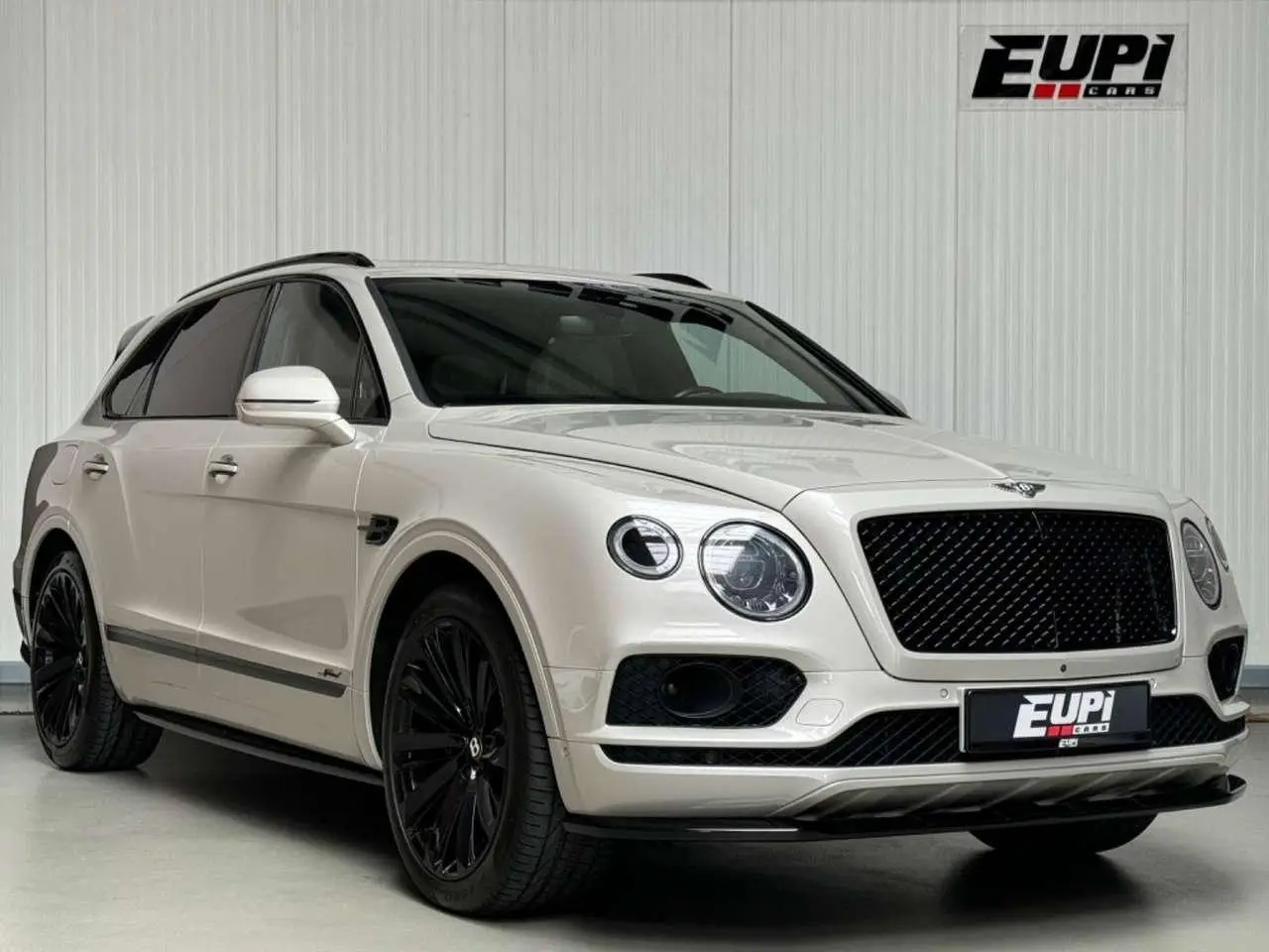 Photo 1 : Bentley Bentayga 2017 Petrol