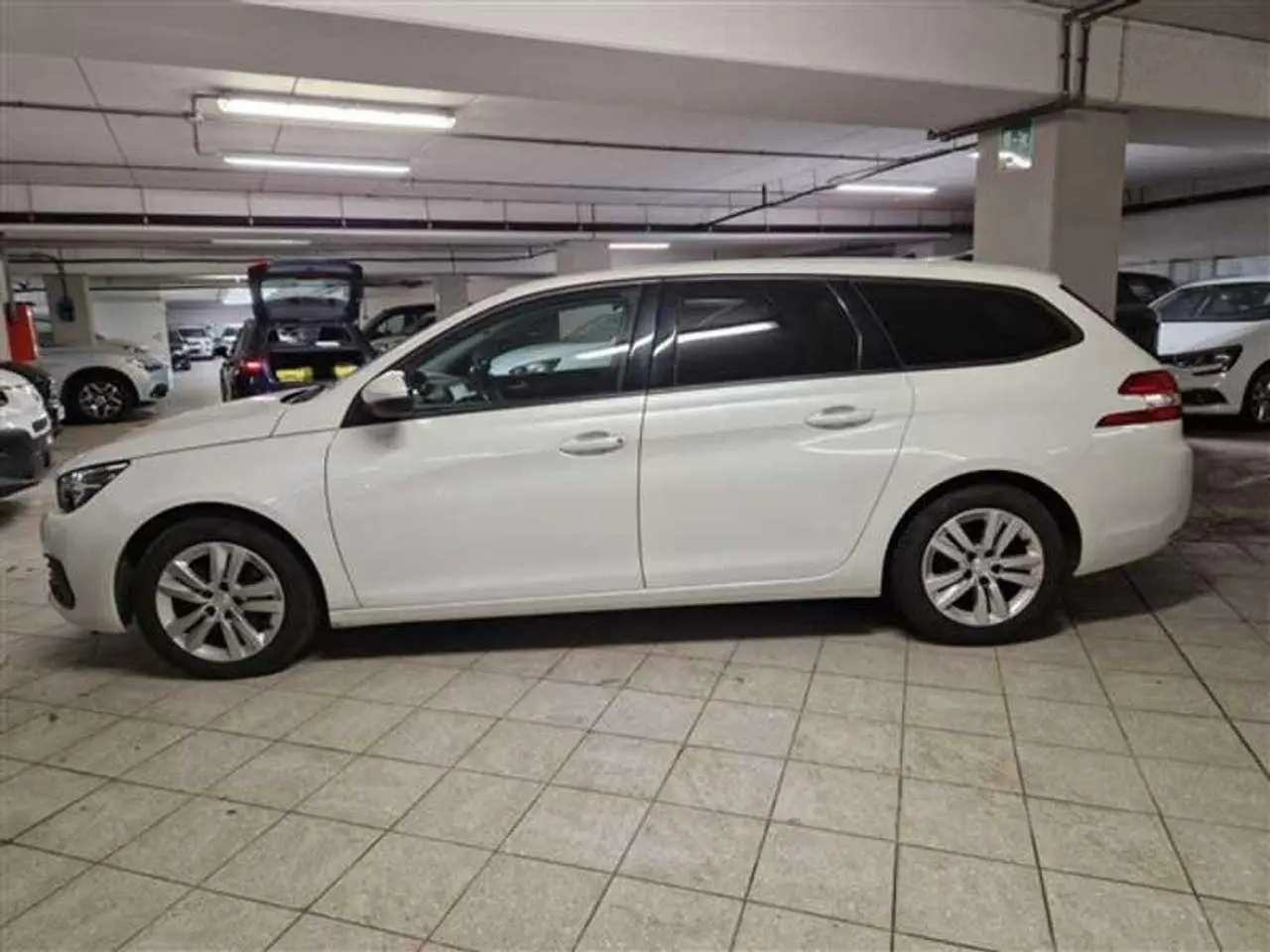 Photo 1 : Peugeot 308 2020 Diesel