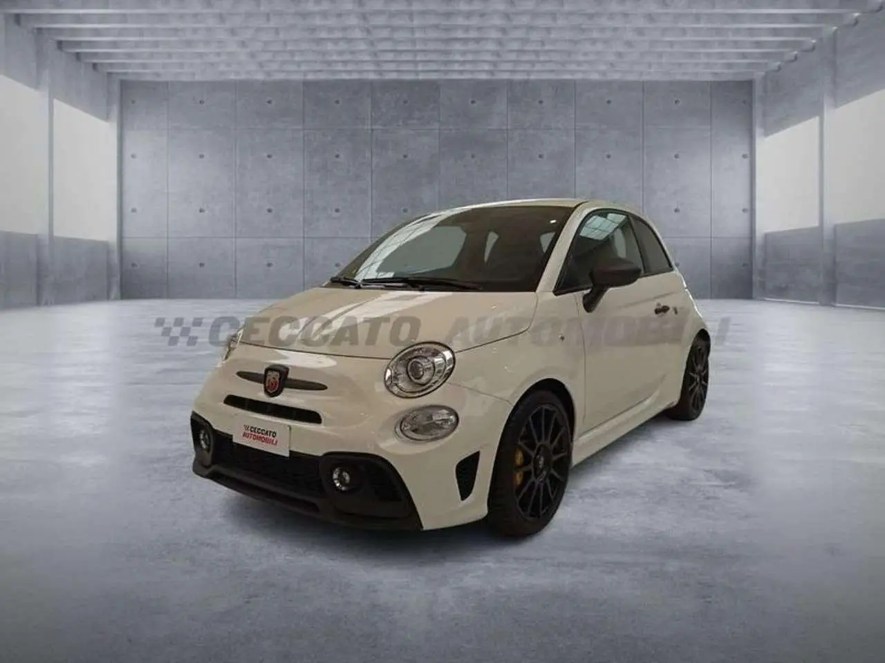 Photo 1 : Abarth 695 2024 Petrol