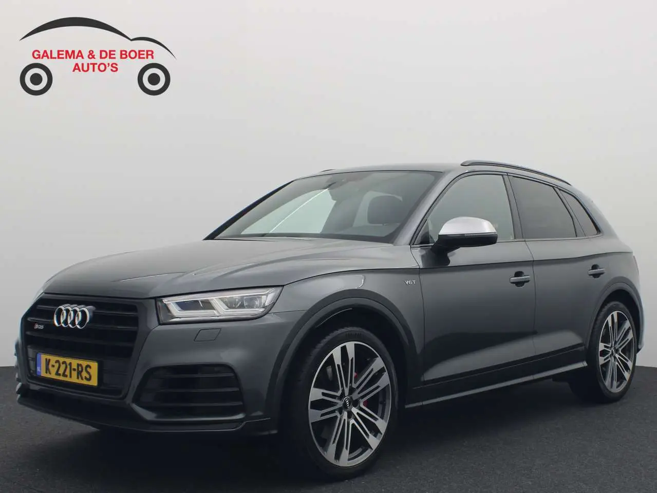 Photo 1 : Audi Q5 2018 Petrol