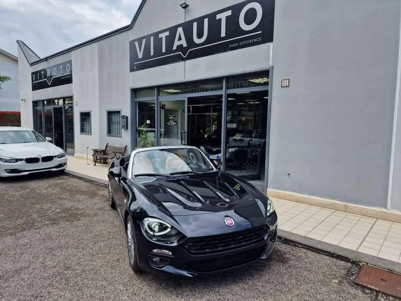 Photo 1 : Fiat 124 Spider 2017 Petrol