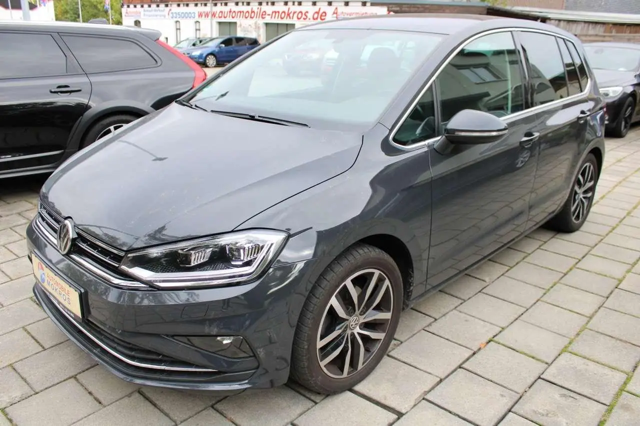 Photo 1 : Volkswagen Golf 2019 Petrol