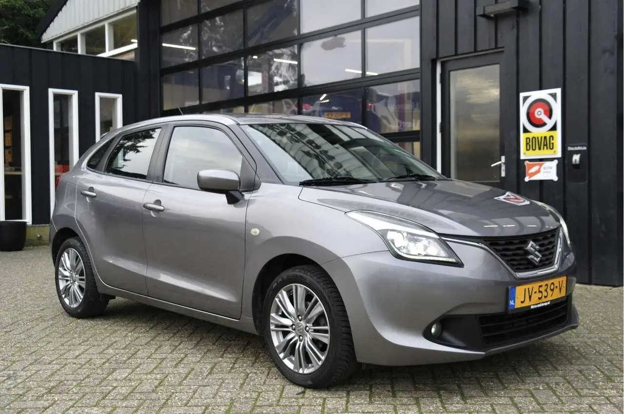 Photo 1 : Suzuki Baleno 2016 Petrol