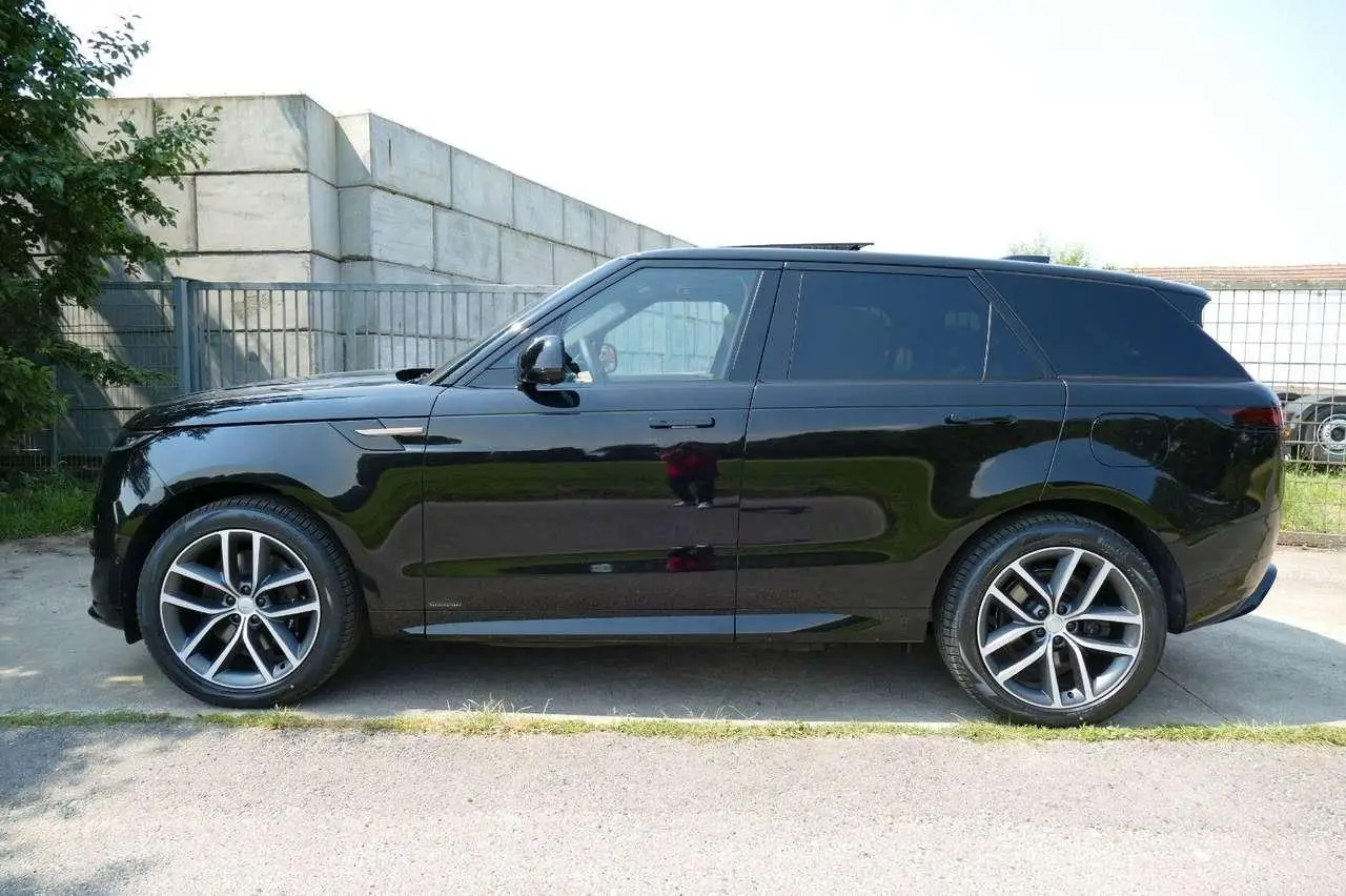 Photo 1 : Land Rover Range Rover Sport 2024 Hybrid