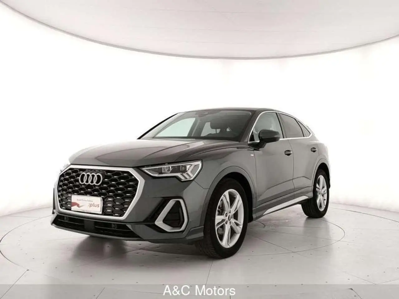 Photo 1 : Audi Q3 2021 Diesel