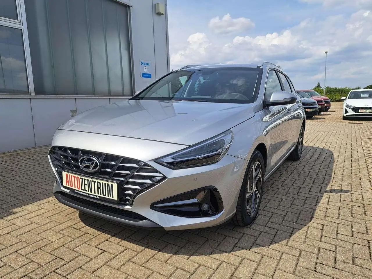 Photo 1 : Hyundai I30 2024 Petrol