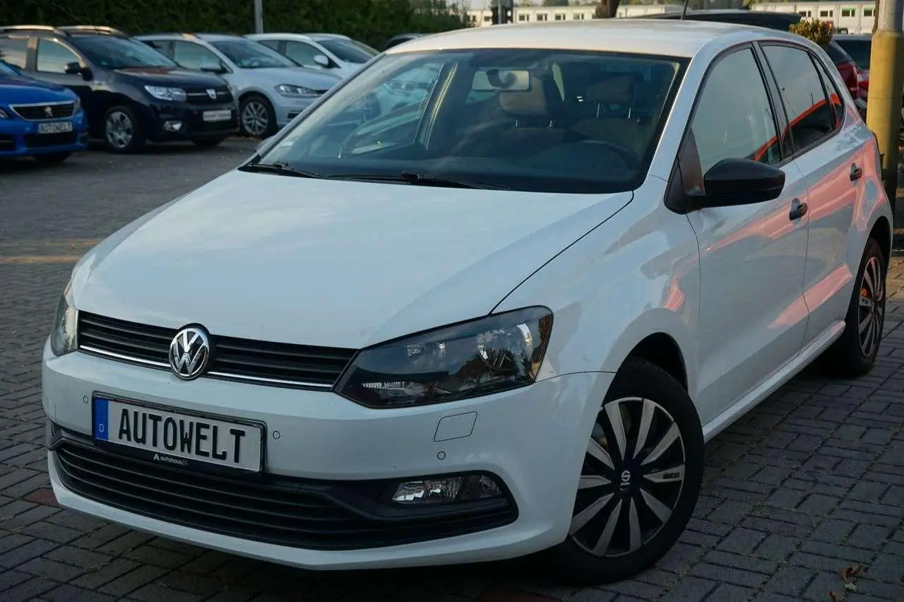 Photo 1 : Volkswagen Polo 2015 Petrol