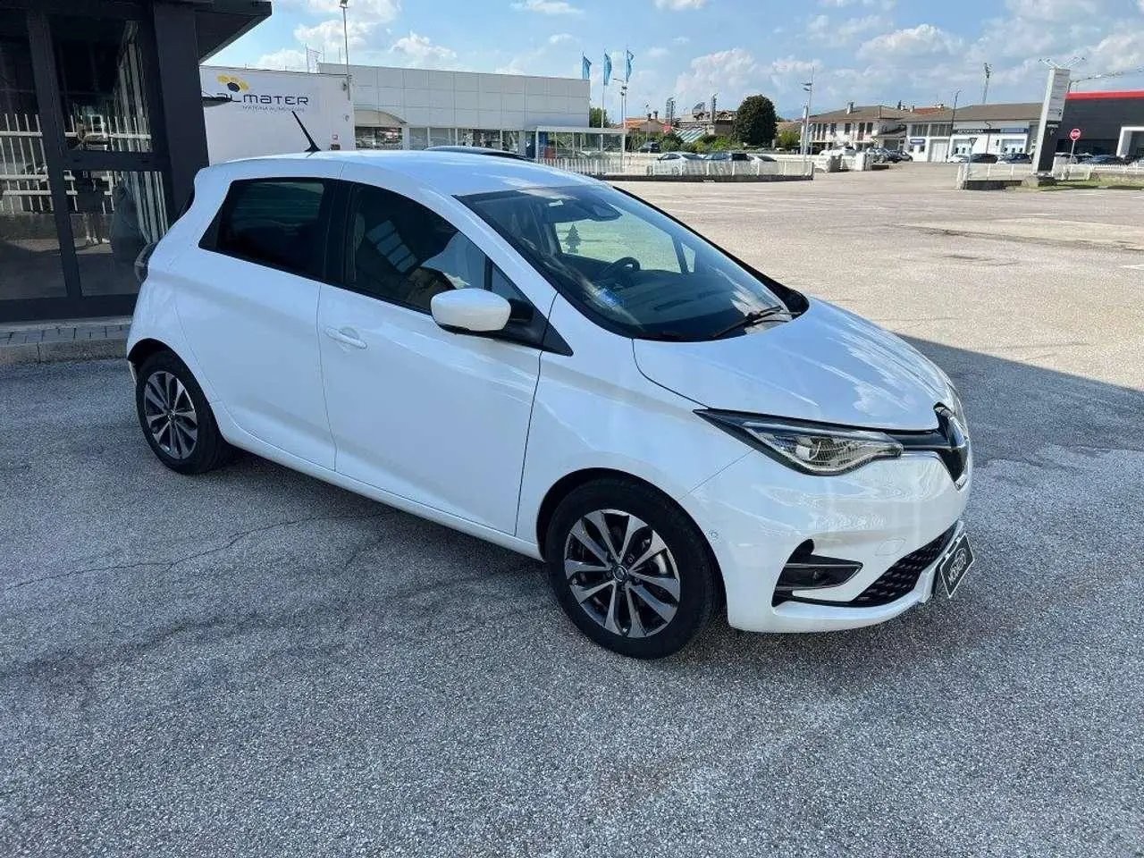 Photo 1 : Renault Zoe 2022 Electric