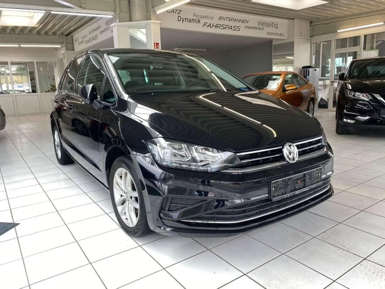 Photo 1 : Volkswagen Golf 2018 Petrol