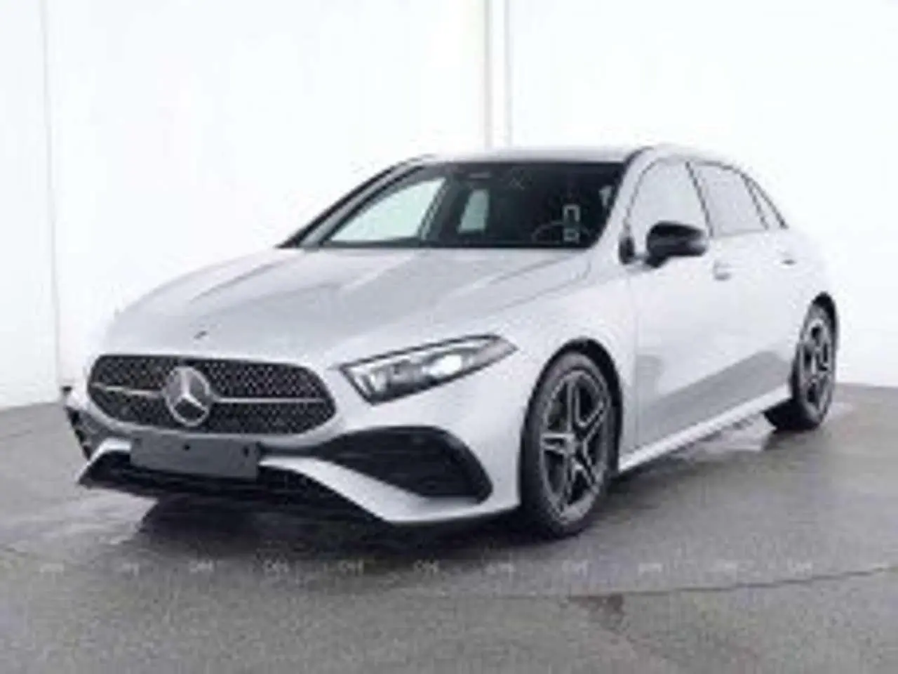 Photo 1 : Mercedes-benz Classe A 2023 Hybride