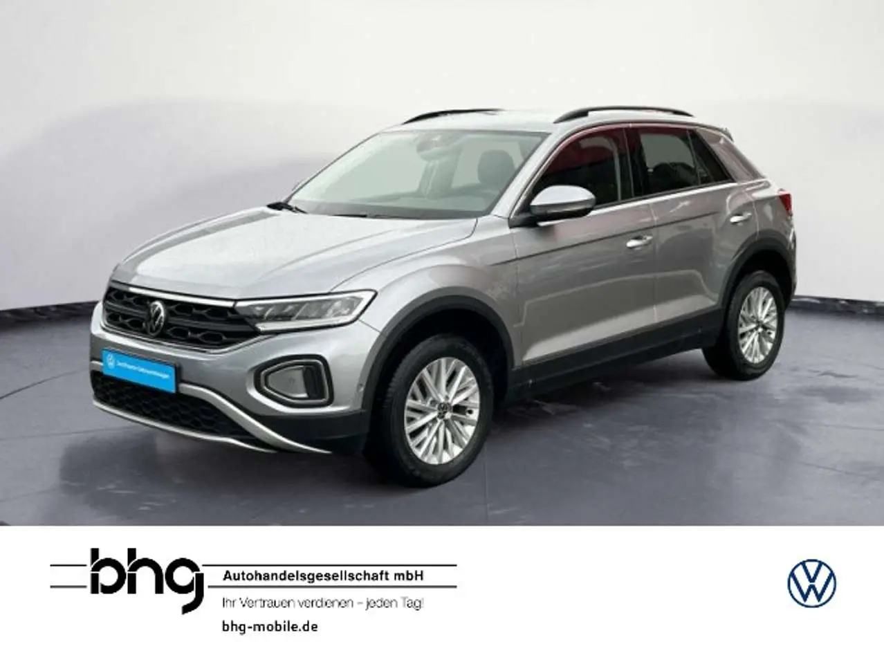 Photo 1 : Volkswagen T-roc 2023 Essence