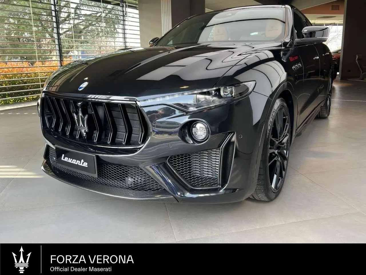 Photo 1 : Maserati Levante 2024 Essence