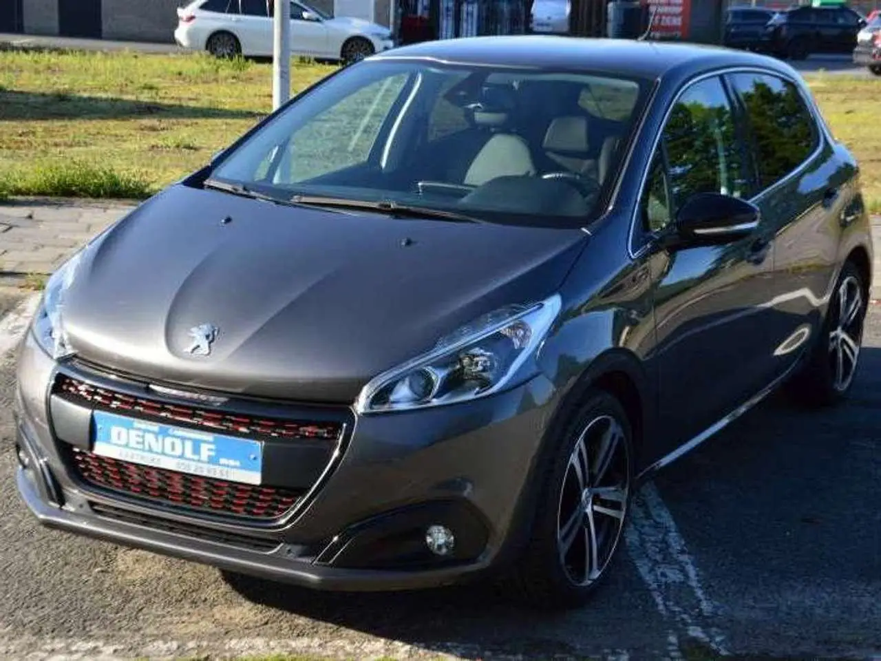 Photo 1 : Peugeot 208 2018 Essence