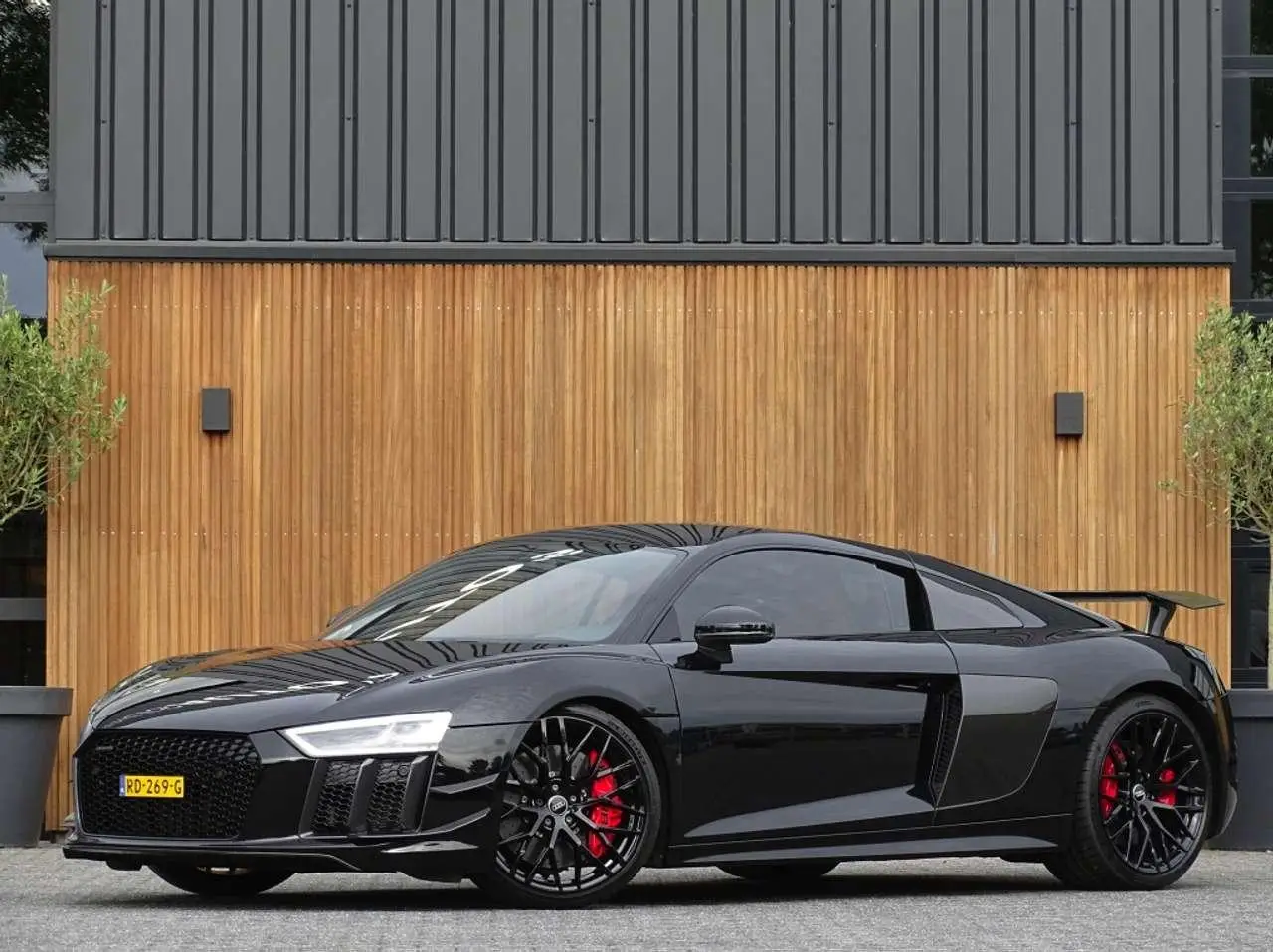 Photo 1 : Audi R8 2015 Petrol