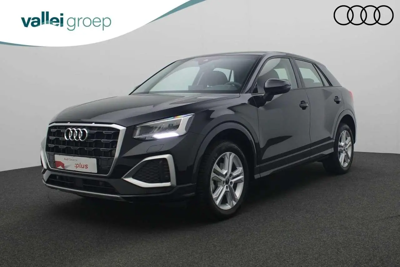 Photo 1 : Audi Q2 2024 Petrol