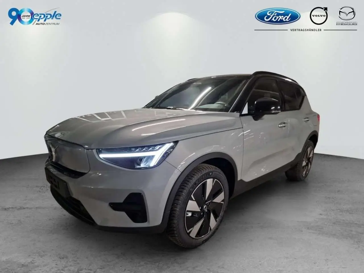 Photo 1 : Volvo Xc40 2024 Electric