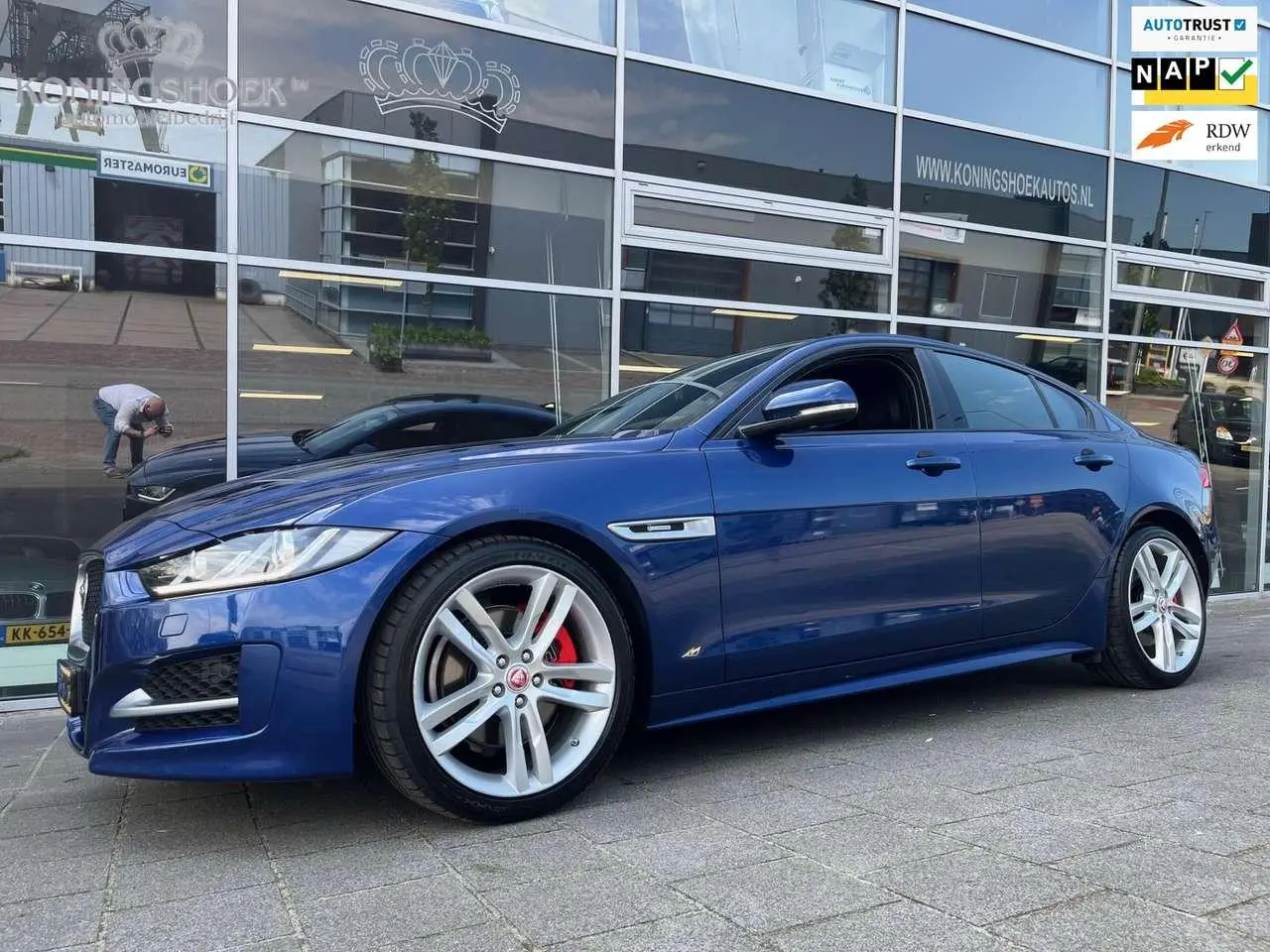 Photo 1 : Jaguar Xe 2015 Essence