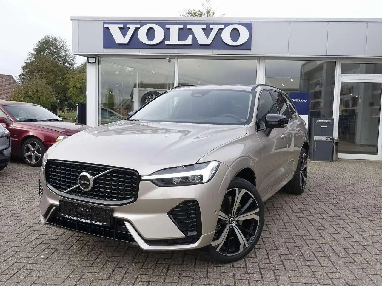 Photo 1 : Volvo Xc60 2024 Petrol