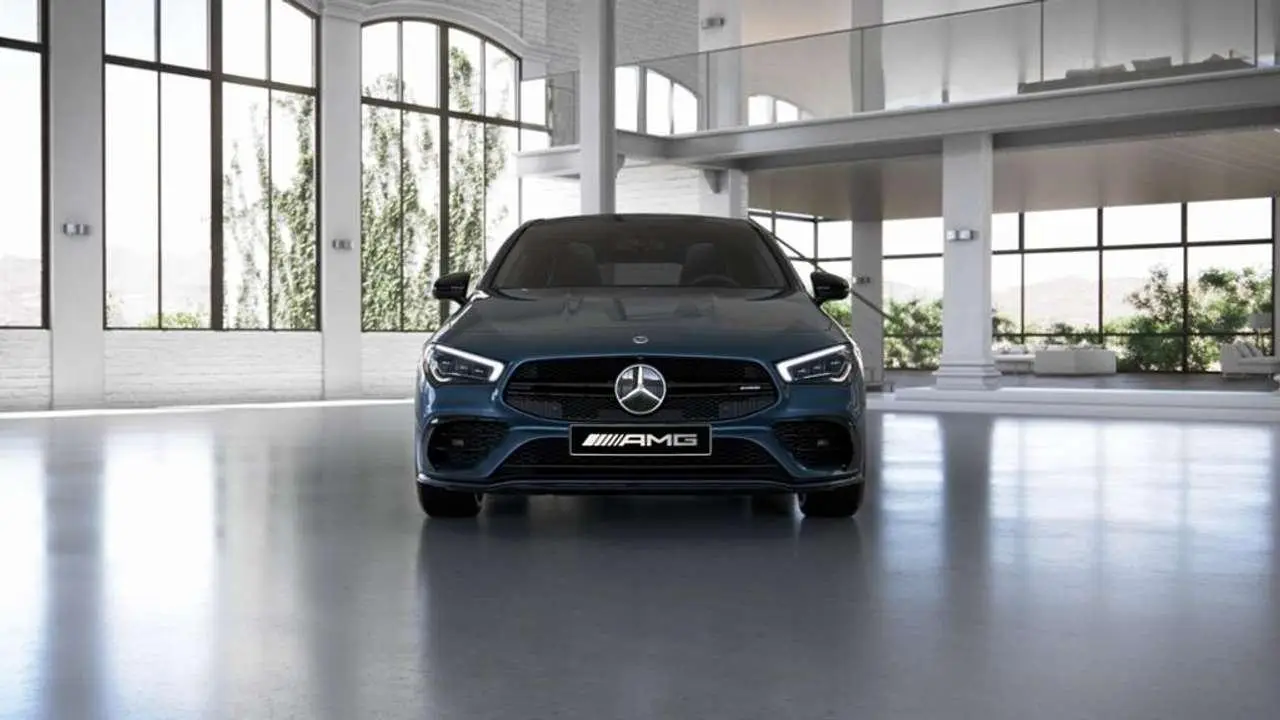 Photo 1 : Mercedes-benz Classe Cla 2023 Petrol