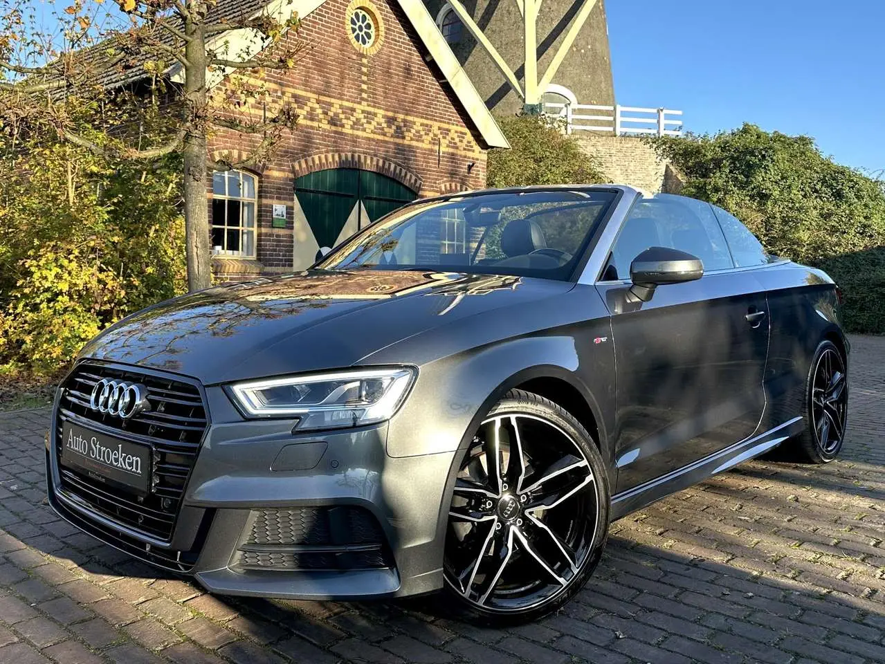 Photo 1 : Audi A3 2018 Essence