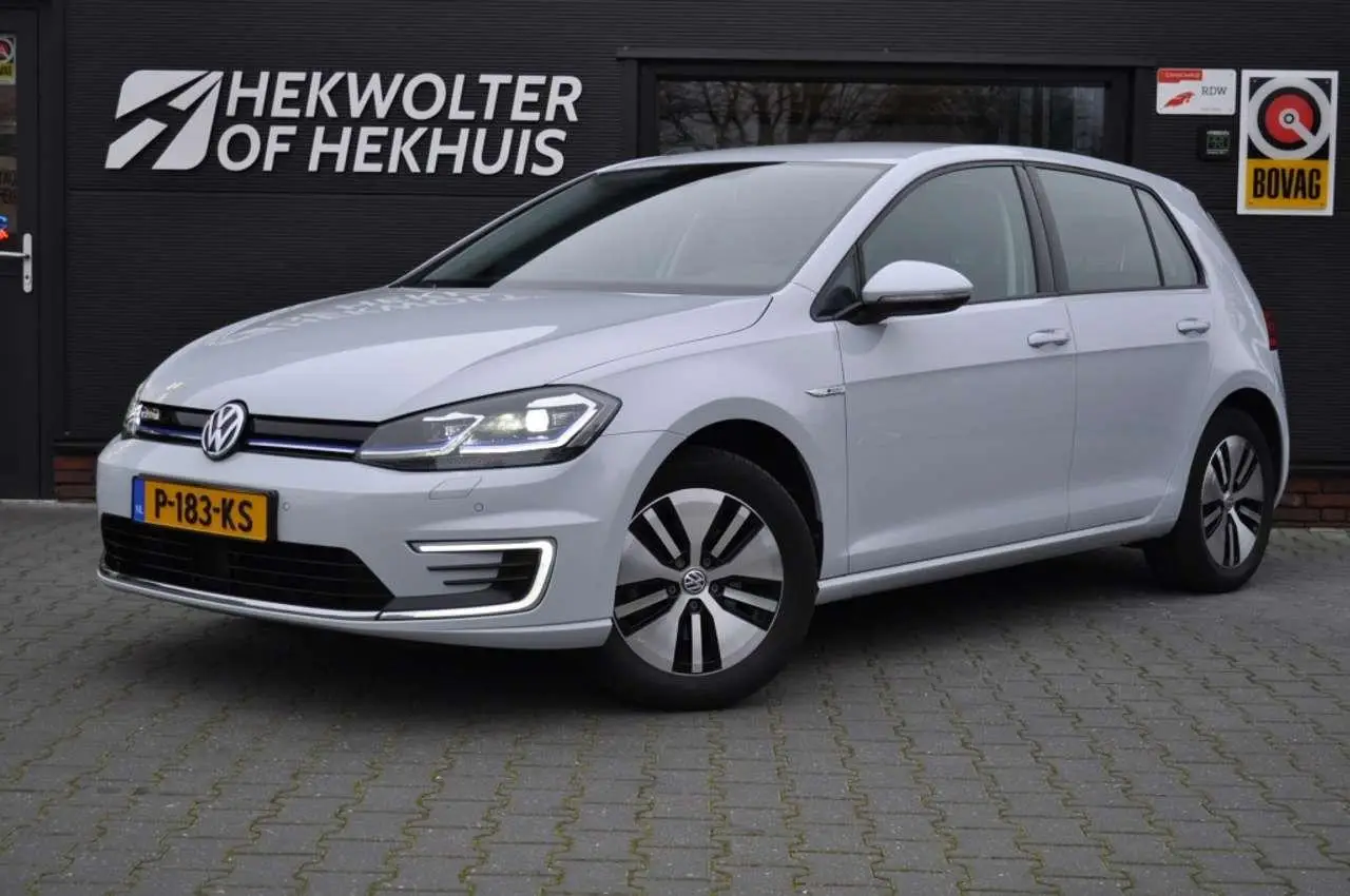 Photo 1 : Volkswagen Golf 2019 Électrique