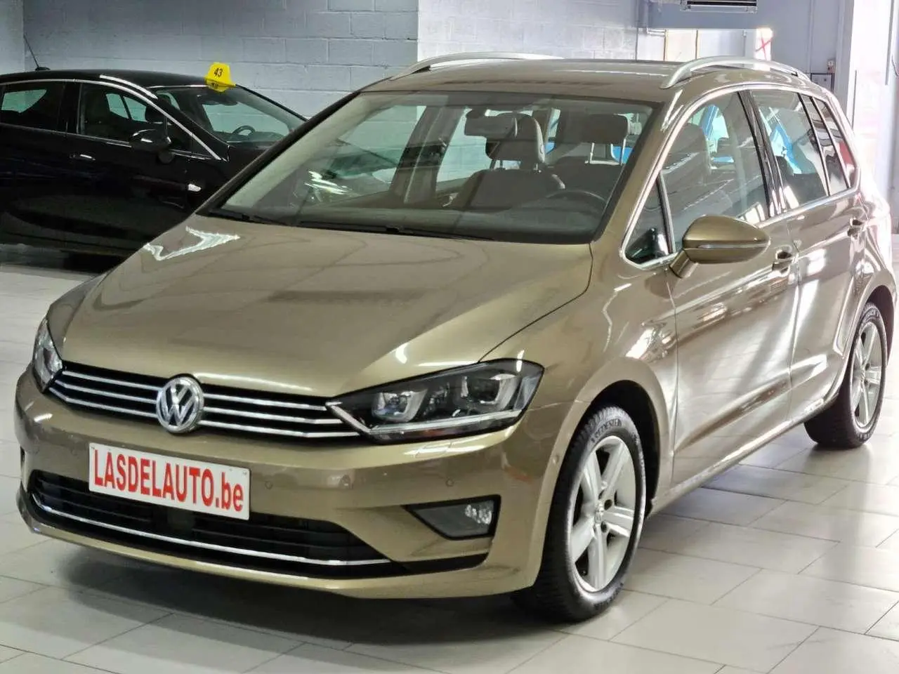 Photo 1 : Volkswagen Golf 2016 Petrol