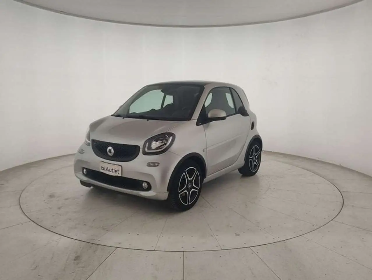 Photo 1 : Smart Fortwo 2018 Petrol