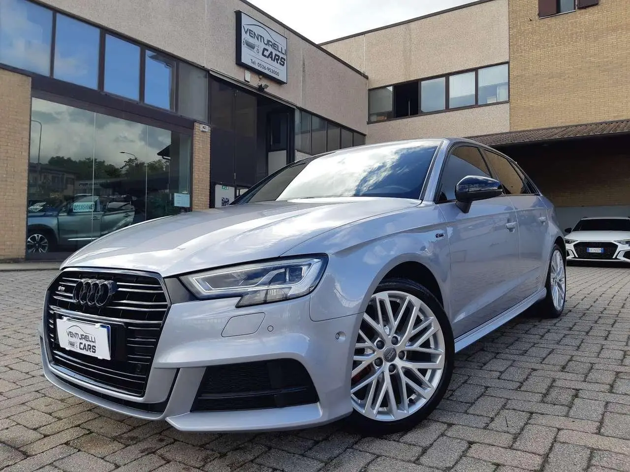 Photo 1 : Audi A3 2018 Diesel