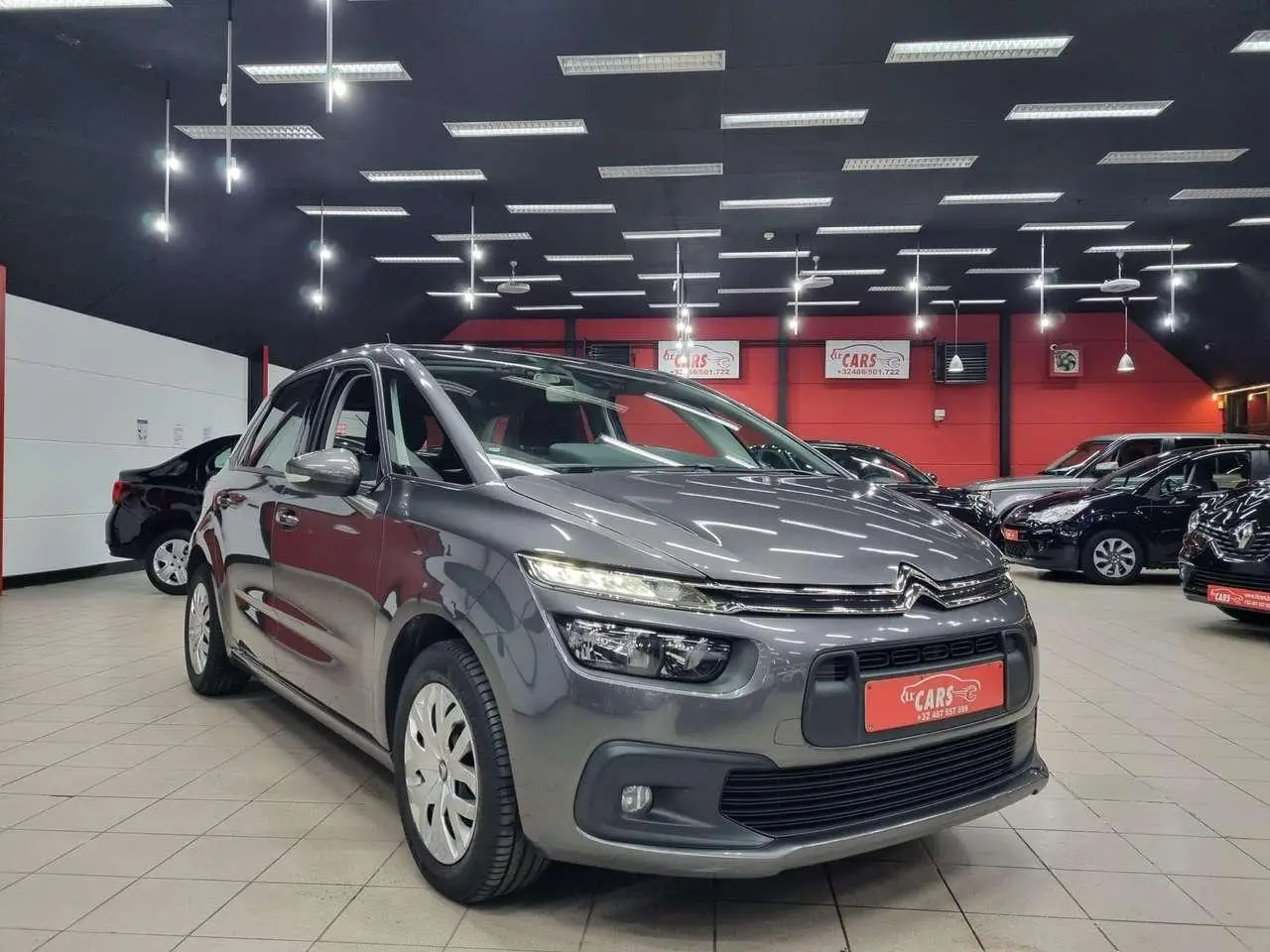 Photo 1 : Citroen C4 2018 Petrol