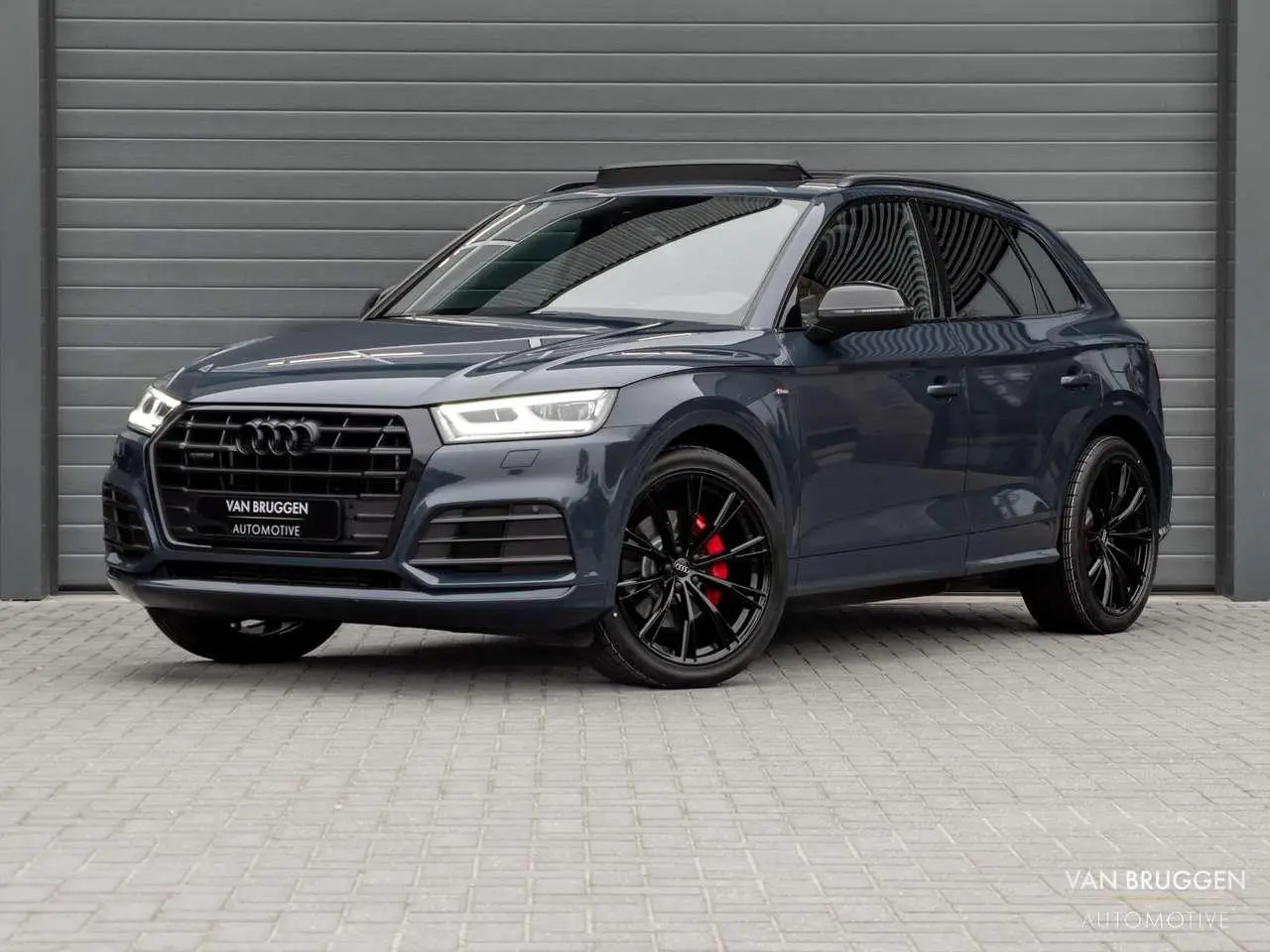 Photo 1 : Audi Q5 2020 Hybride