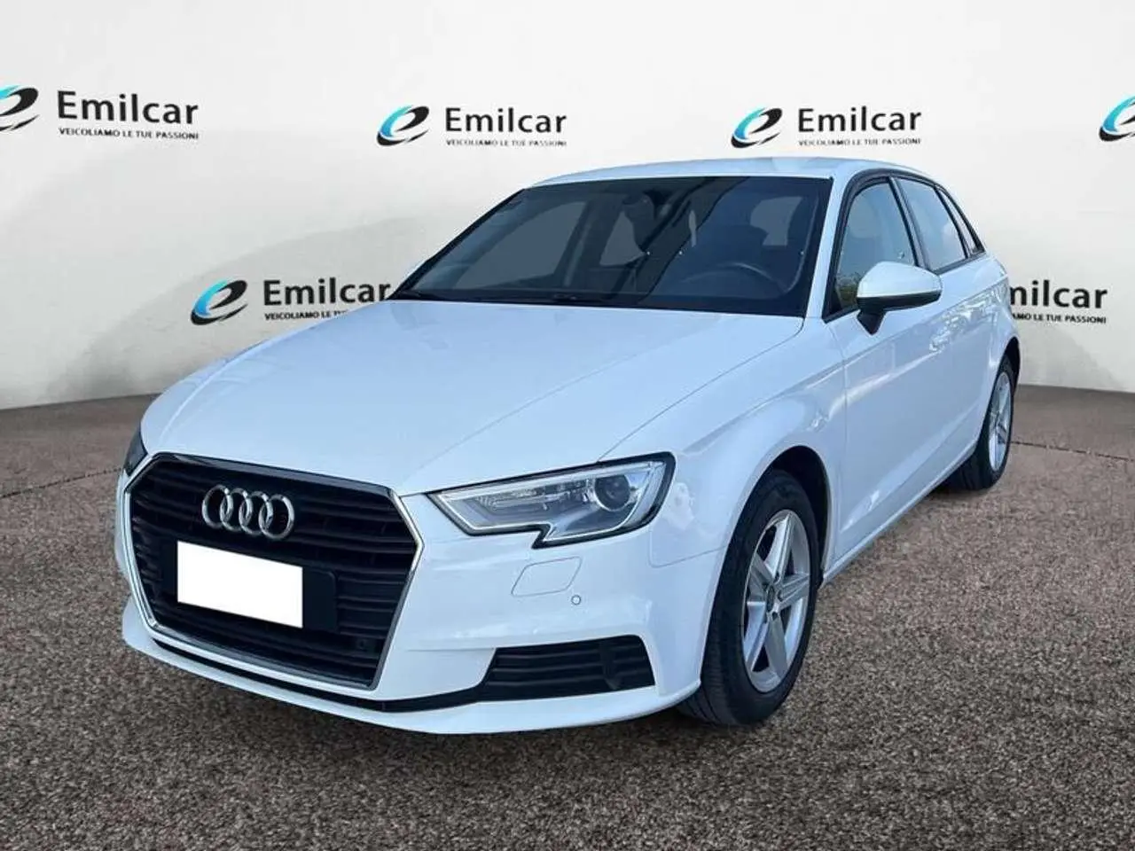 Photo 1 : Audi A3 2018 Diesel