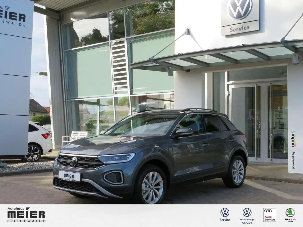 Photo 1 : Volkswagen T-roc 2024 Essence