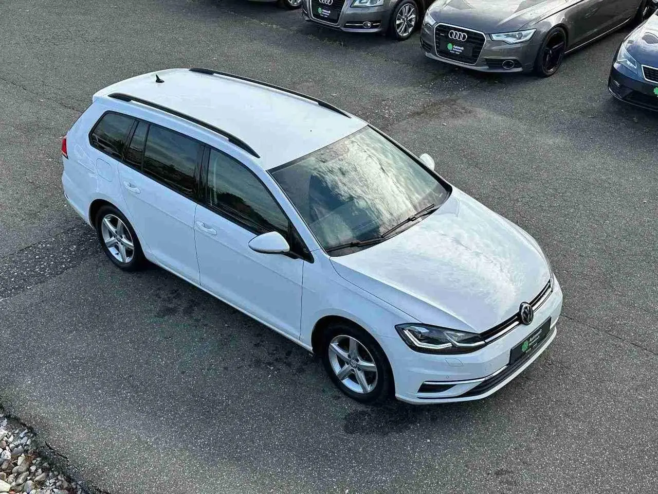 Photo 1 : Volkswagen Golf 2019 Petrol