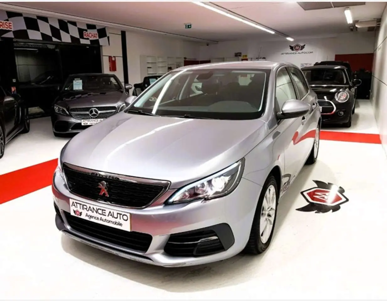 Photo 1 : Peugeot 308 2019 Petrol