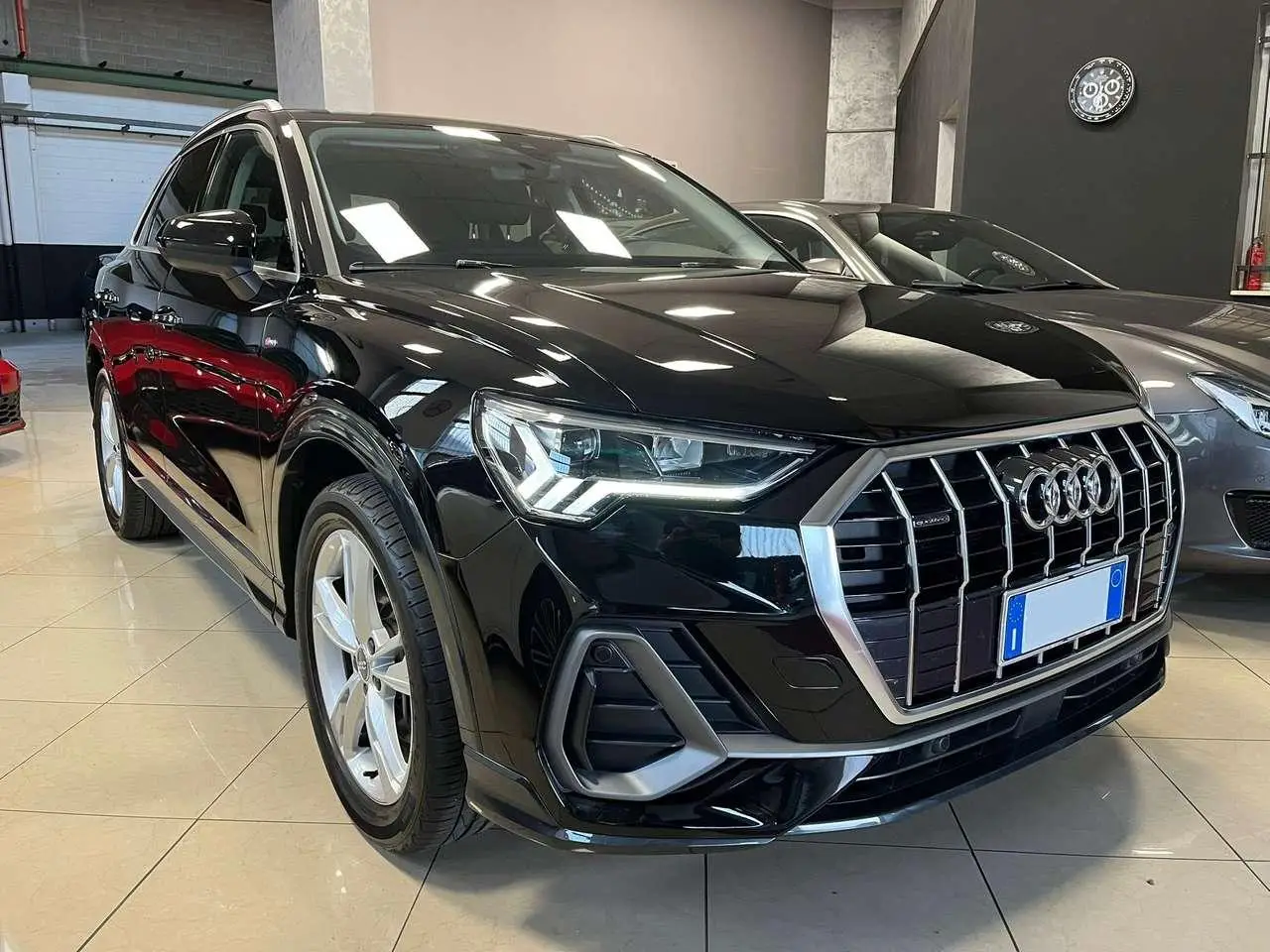 Photo 1 : Audi Q3 2019 Essence