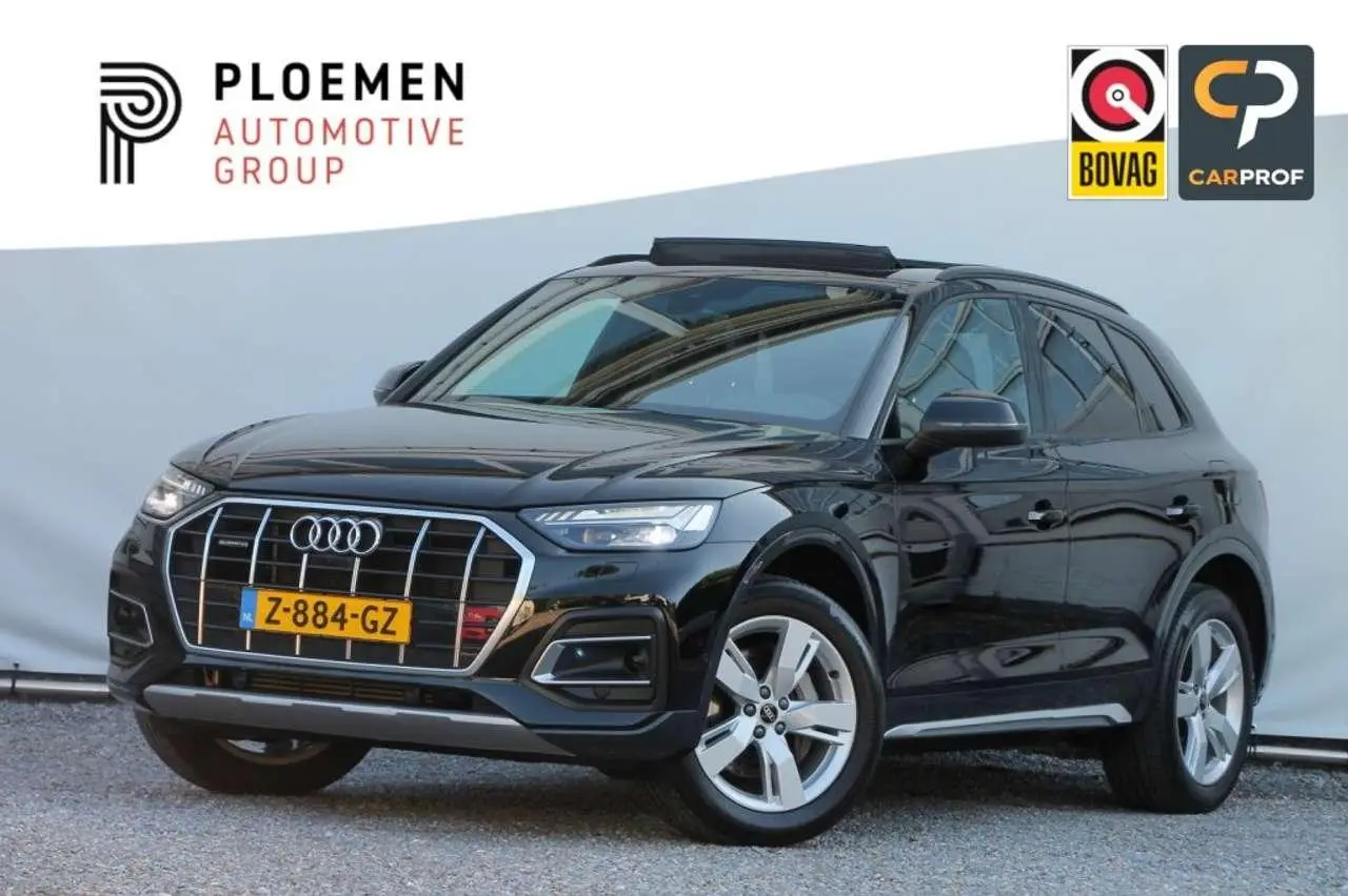 Photo 1 : Audi Q5 2022 Hybride