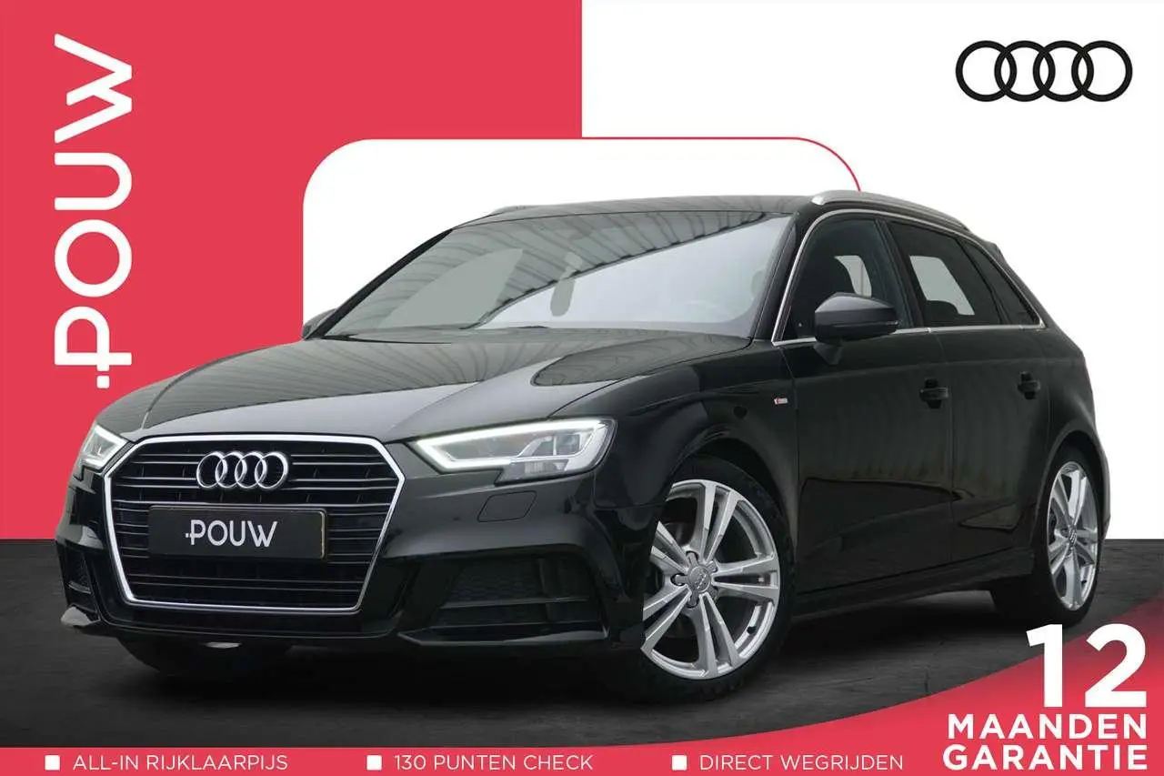 Photo 1 : Audi A3 2018 Petrol