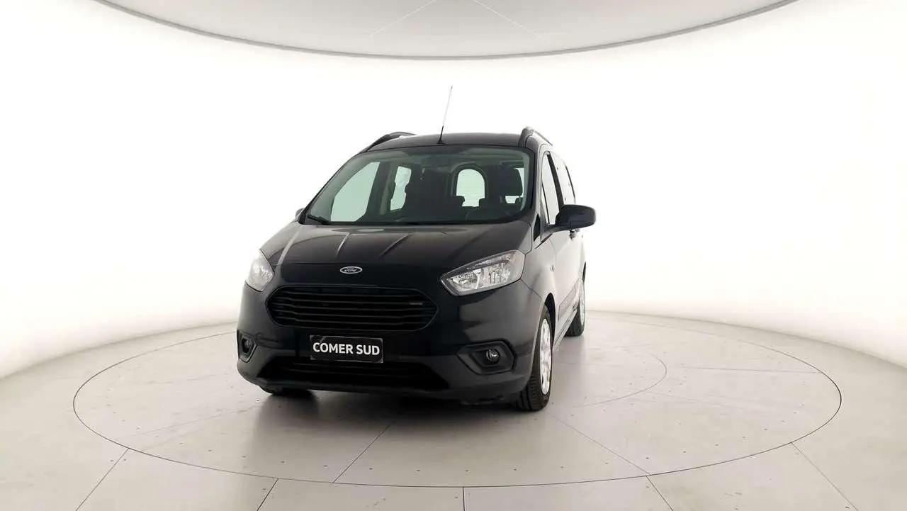 Photo 1 : Ford Tourneo 2019 Essence