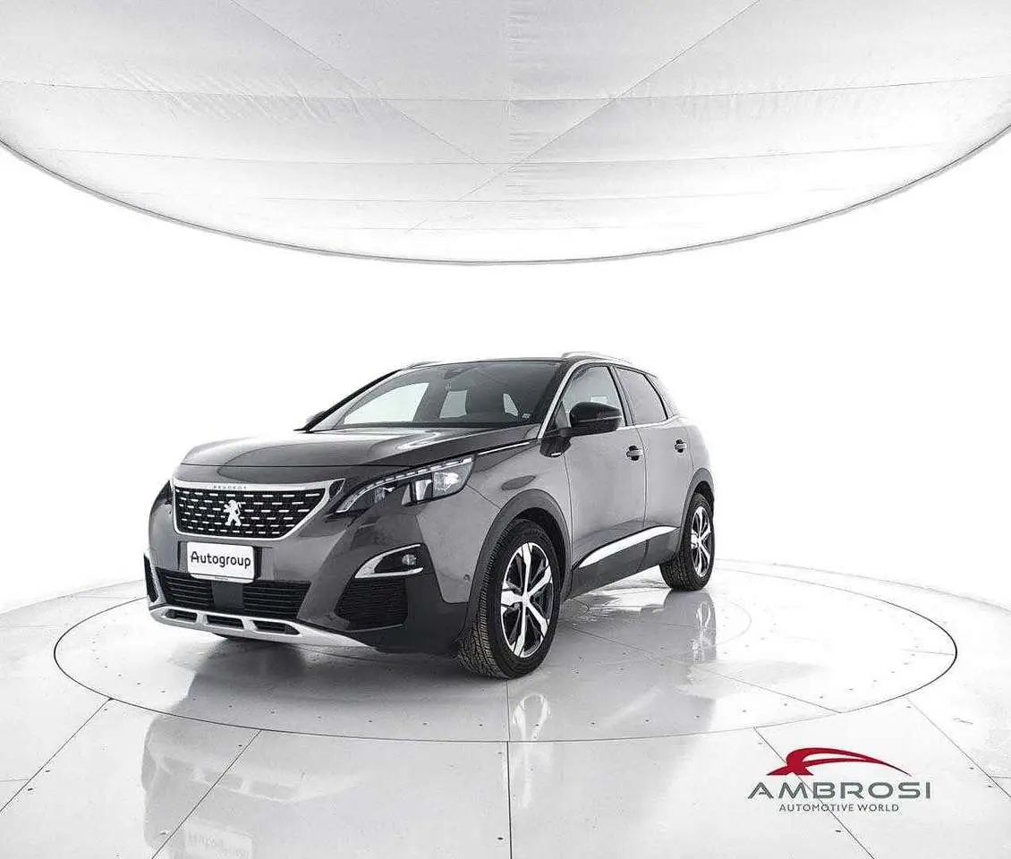 Photo 1 : Peugeot 3008 2019 Essence