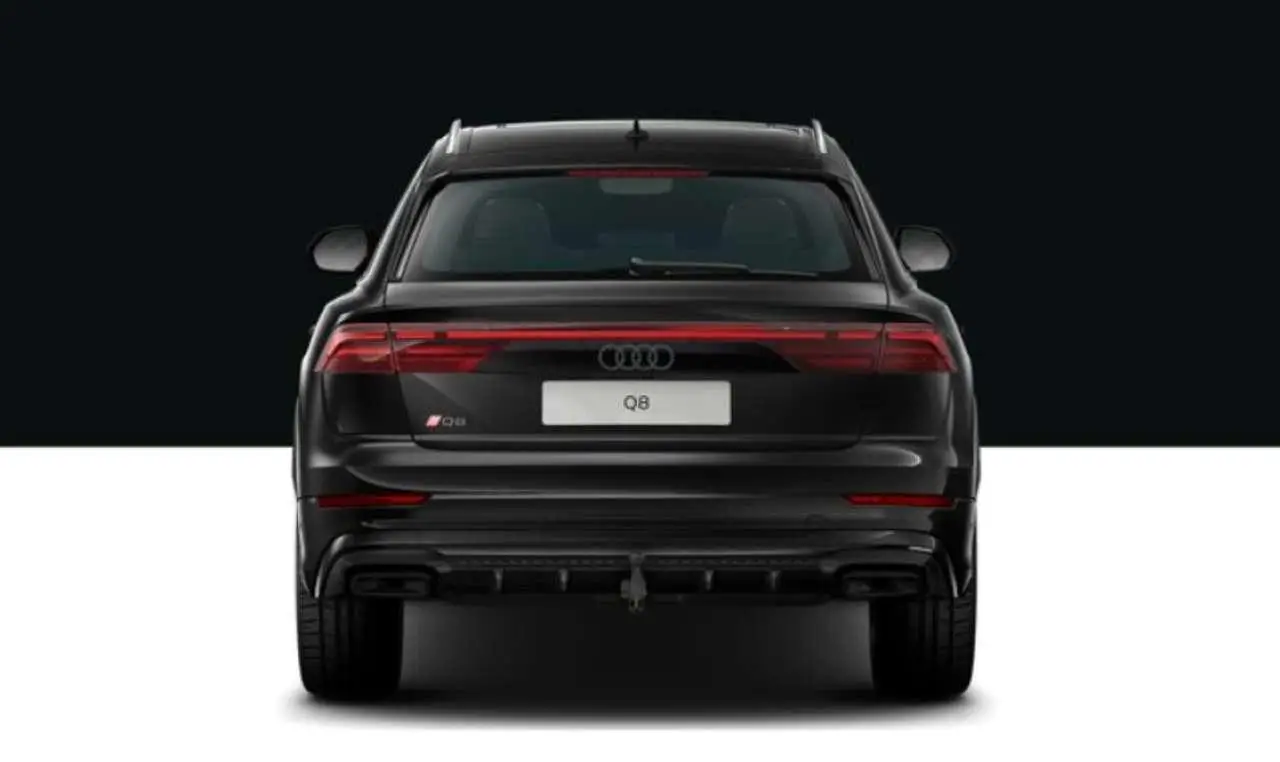 Photo 1 : Audi Q8 2024 Petrol