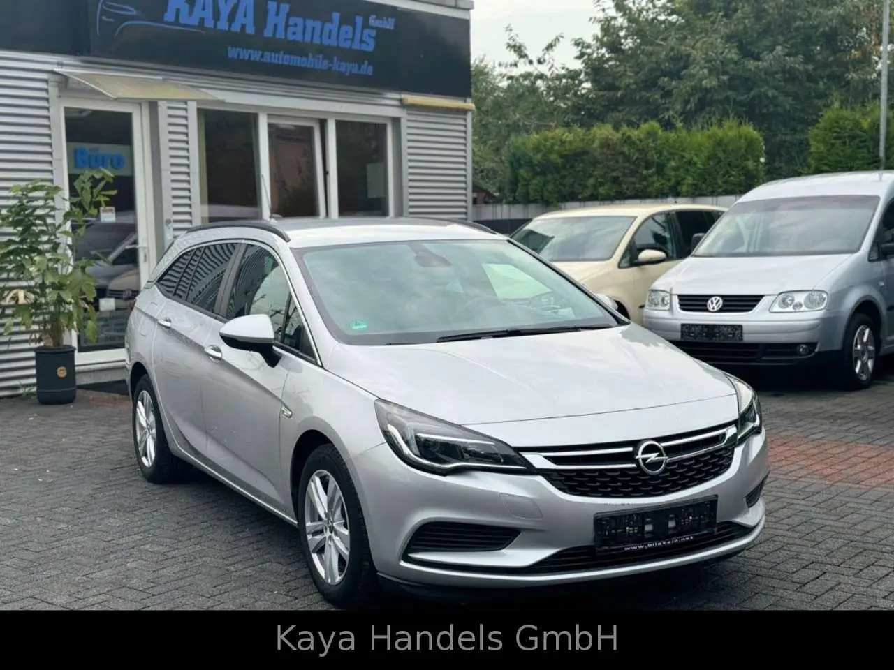 Photo 1 : Opel Astra 2018 Petrol